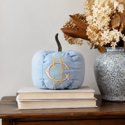Garden District Pumpkin in Hydrangea